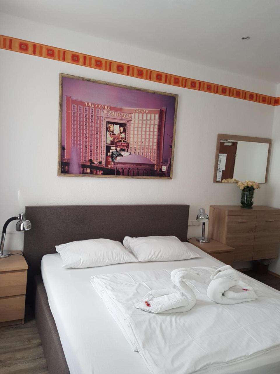 Double Room,560367276:JPEG